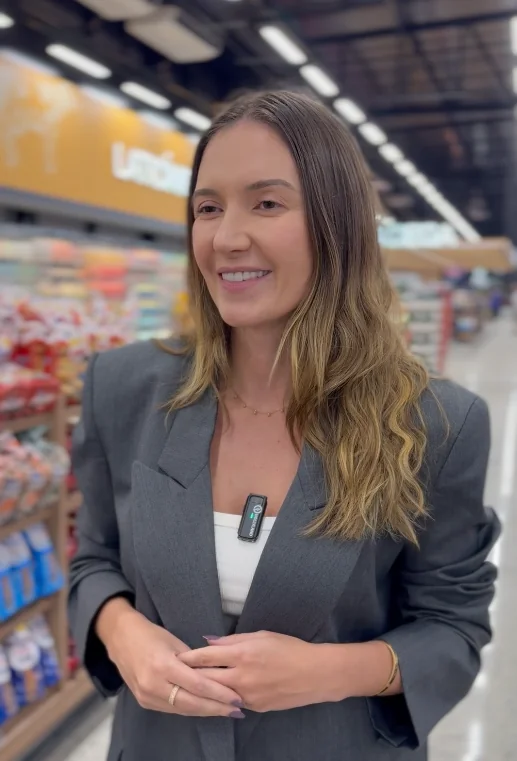 Alice, diretora da Rede Market, em uma das lojas